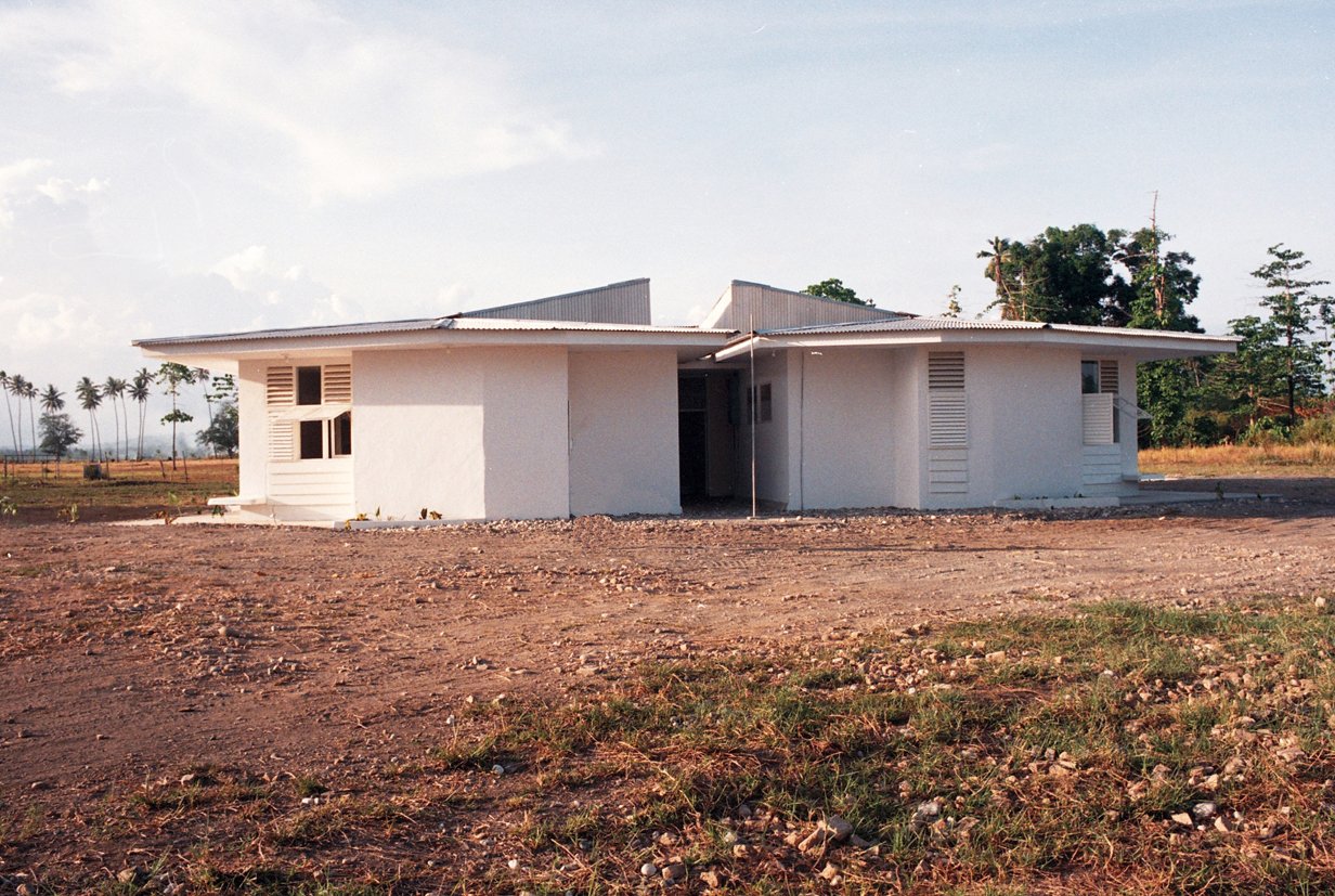 Vue arrière des maisons jumelles à Sulawesi