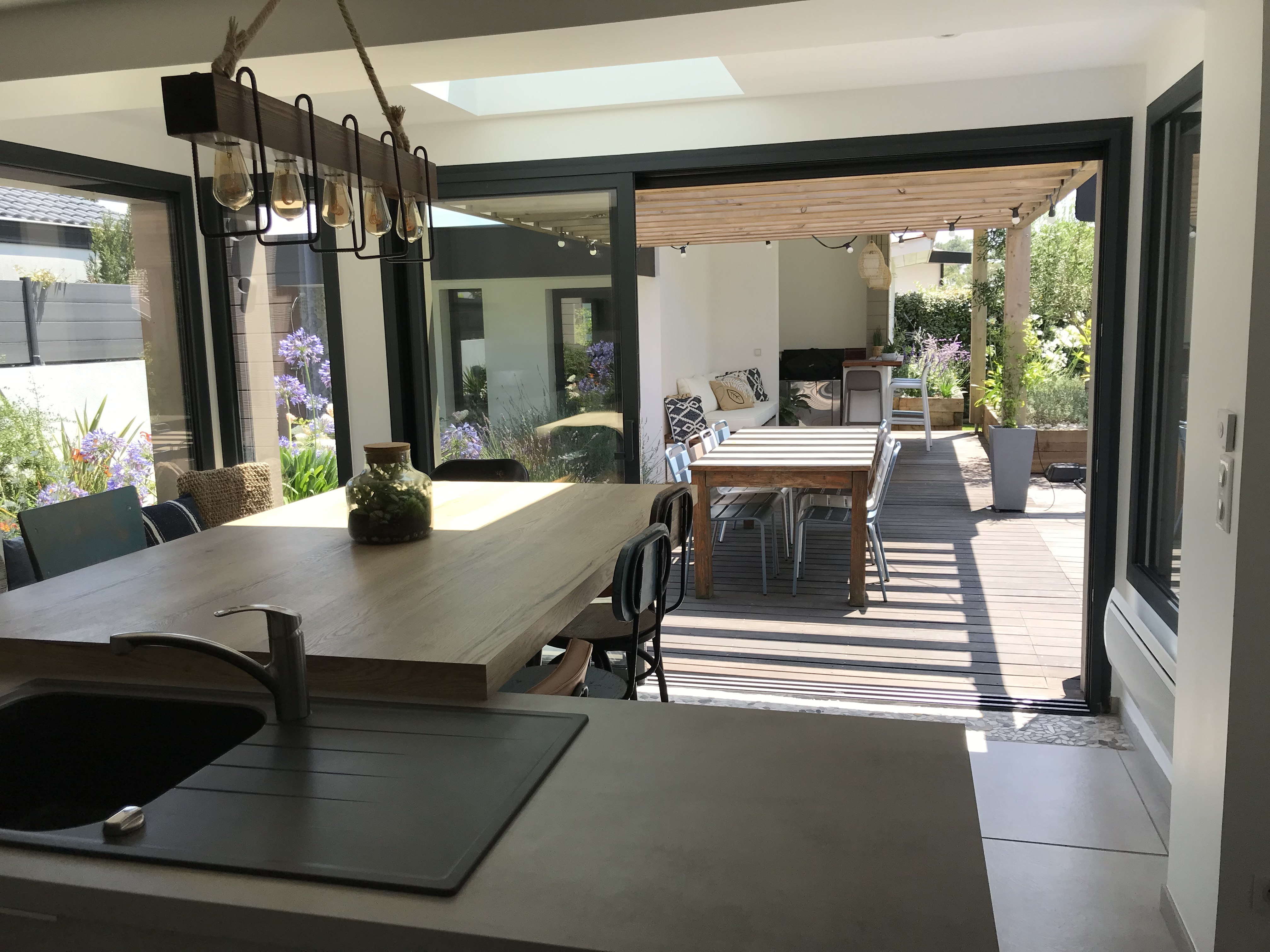 Cuisine sur terrasse et pool house à Labenne océan